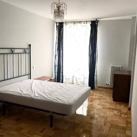 With 2 Bedrooms In With Terrace * San Andres del Rabanedo