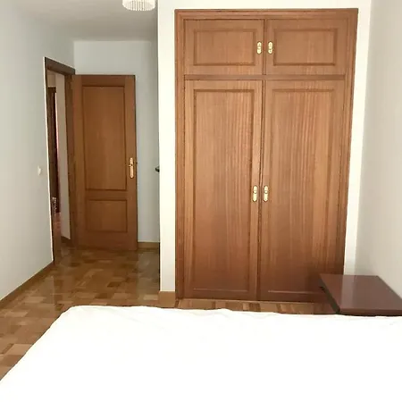 With 2 Bedrooms In With Terrace * San Andres del Rabanedo