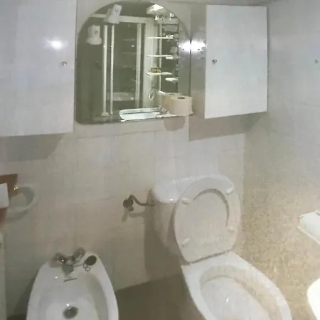 Apartment With 2 Bedrooms In With Terrace *