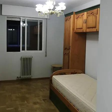 With 2 Bedrooms In With Terrace *